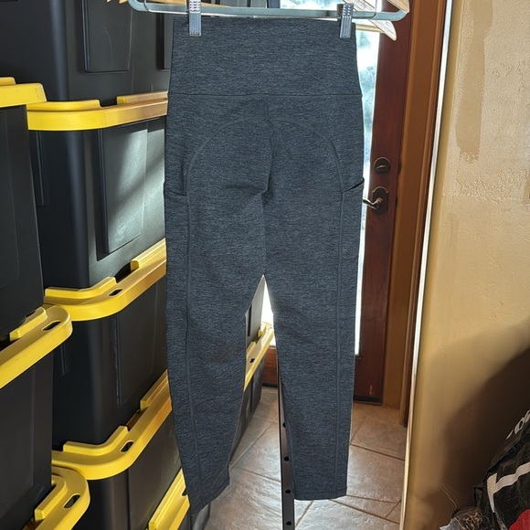 OFFLINE By Aerie The Hugger High Waisted Pocket Legging Gray & Black Size Small - Picture 10 of 13